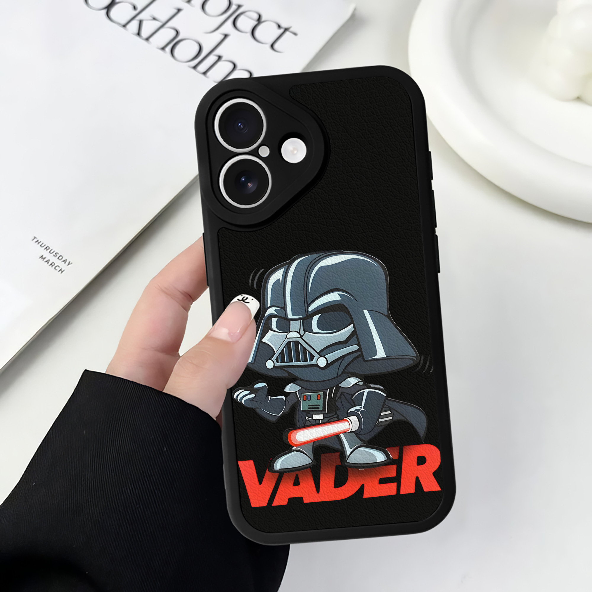 （画像用） スター・ウォーズ Star Wars 【iPhone 16シリーズ対応】シリコンスマホケース（レザー調） 材質：シリコン